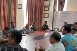 Parkir Ojol di Median Jalan Jadi Sorotan, Dishub Makassar Panggil Grab dan Maxim untuk Rapat Lanjutan