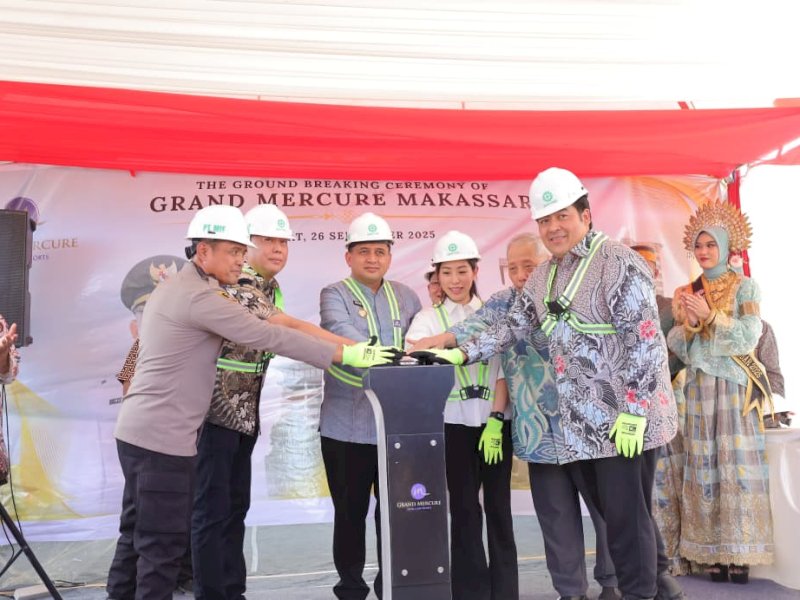 Wali Kota Makassar, Munafri Arifuddin, saat menghadiri peletakan batu pertama (groundbreaking) pembangunan Hotel Grand Mercure, di Jalan Metro Tanjung Bunga, kawasan Tanjung Bunga, Makassar, Jumat (26/9/2025). @Jejakfakta/dok. Humas Pemkot Makassar