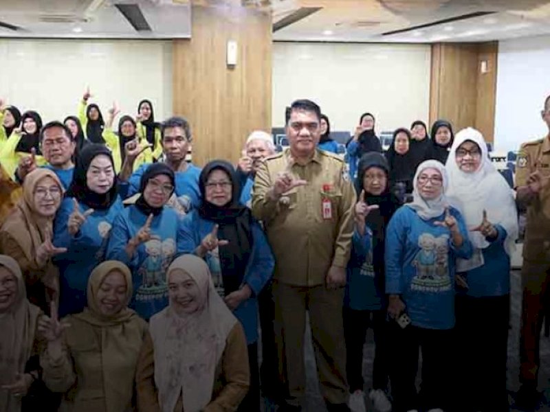 DPPKB Kota Makassar menggelar rapat koordinasi untuk mengevaluasi kinerja pasca pelaksanaan kebijakan Work From Anywhere (WFA), Senin (15/9/2025). @Jejakfakta/dok. Istimewa