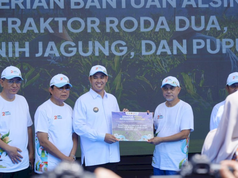 Pencanangan Program Senator Peduli Ketahanan Pangan di Desa Manggalung, Kecamatan Madalle, Kabupaten Pangkajene dan Kepulauan (Pangkep), Sulawesi Selatan, Sabtu (27/9/2025). @jejakfaktacom/Humas Pemda Pangkep