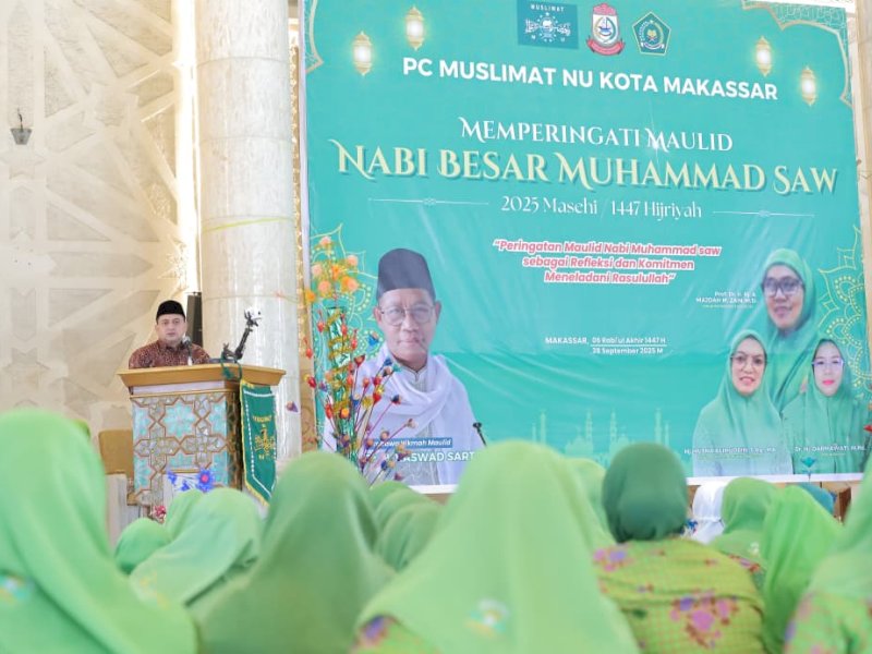 Wali Kota Makassar, Munafri Arifuddin, saat menghadiri peringatan Maulid Akbar Nabi Muhammad SAW yang diselenggarakan oleh Muslimat NU Kota Makassar di Masjid Raya Makassar, Minggu (28/9/2025). @Jejakfakta/dok. Humas Pemkot Makassar