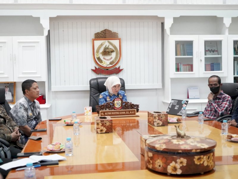 Wakil Wali Kota Makassar, Aliyah Mustika Ilham, menerima audiensi dari Yayasan Peduli Kelompok Dukungan Sebaya (YPKDS) Sulawesi Selatan, di ruang kerjanya, Balai Kota Makassar, Kamis (2/10/2025). @Jejakfakta/dok. Humas Pemkot Makassar