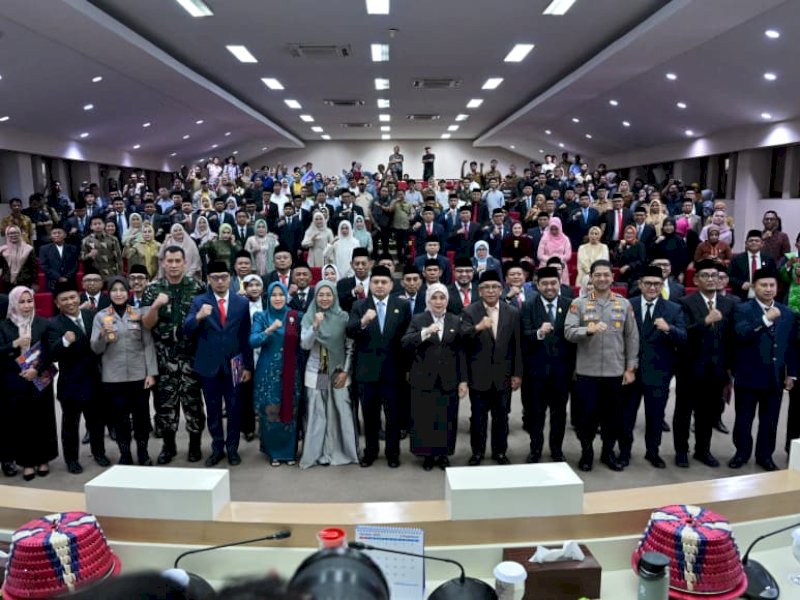 Pelantikan jajaran Direksi dan Dewan Pengawas (Dewas) Badan Usaha Milik Daerah (BUMD) Kota Makassar, Selasa (7/10/2025). PDAM Kota Makassar hanya melantik Dewan Pengawas. @Jejakfakta/dok. Humas Pemkot Makassar