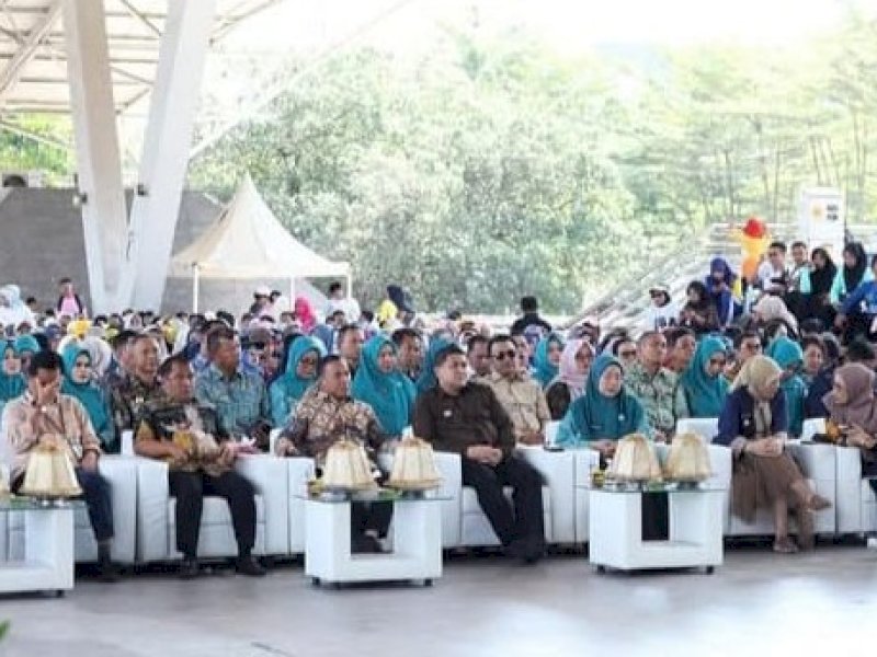 Pemerintah Provinsi Sulawesi Selatan bersama Badan Kependudukan dan Keluarga Berencana Nasional (BKKBN) menyelenggarakan peringatan Hari Keluarga Nasional (Harganas) ke-32 Tahun 2025 di Kota Makassar, Senin (28/7/2025). @Jejakfakta/Istimewa