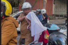 Perkuat Peran Keluarga, DPPKB Makassar Dorong Ayah Terlibat di Hari Pertama Sekolah Anak