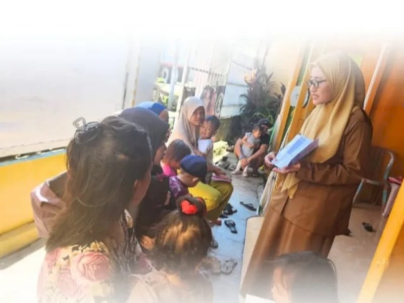  Dinas Pengendalian Penduduk dan Keluarga Berencana (DPPKB) Kota Makassar terus memperkuat upaya pencegahan stunting melalui kegiatan Posyandu yang dilaksanakan di Kelurahan Tallo, Senin (7/7/2025). @Jejakfakta/Istimewa