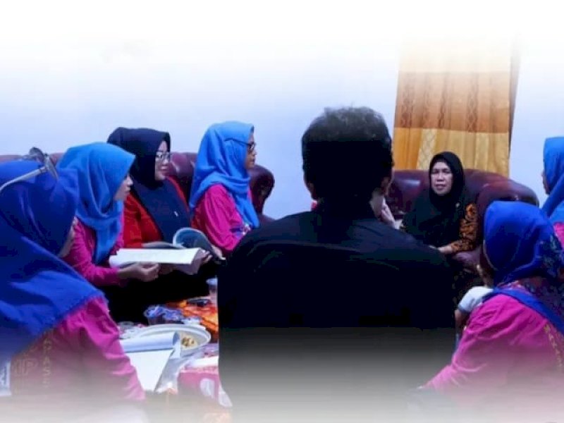 Dinas Pengendalian Penduduk dan Keluarga Berencana (DPPKB) Kota Makassar terus memperkuat peran kader Institusi Masyarakat Perdesaan (IMP) sebagai garda terdepan dalam mendukung keberhasilan program Bangga Kencana, Minggu (6/7/2025). @Jejakfakta/dok. istimewa