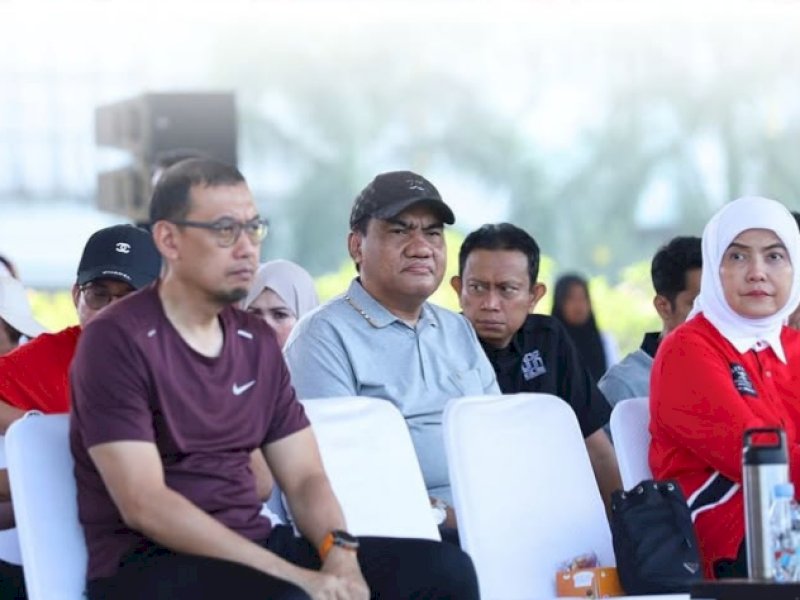 Kepala Dinas PPKB Kota Makassar, Drs. A. Irwan Bangsawan, M.Si, hadir dalam acara pembukaan Porseni Aparatur Sipil Negara (ASN) Tahun 2025 di Lapangan Karebosi, Jumat (9/8/2025). @jejakfaktacom/DPPKB Kota Makassar