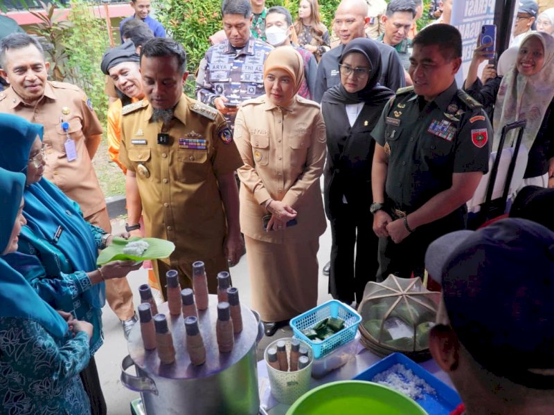 Wakil Wali Kota Makassar, Aliyah Mustika Ilham, menghadiri kegiatan Pembukaan Gerakan Pangan Murah (GPM) Serentak yang digelar oleh Dinas Ketahanan Pangan Provinsi Sulawesi Selatan, di halaman Kantor TVRI Sulsel, Makassar, Senin (13/10/2025). @Jejakfakta/dok. Humas Pemkot Makassar