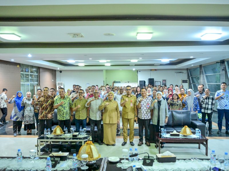 Perumda Air Minum Kota Makassar menggelar Rapat Koordinasi (Rakor) Dewan Pengawas dan pejabat struktural di Aula Tirta Dharma Perumda Air Minum Kota Makassar, Selasa (14/10/2025). @Jejakfakta/dok. Istimewa
