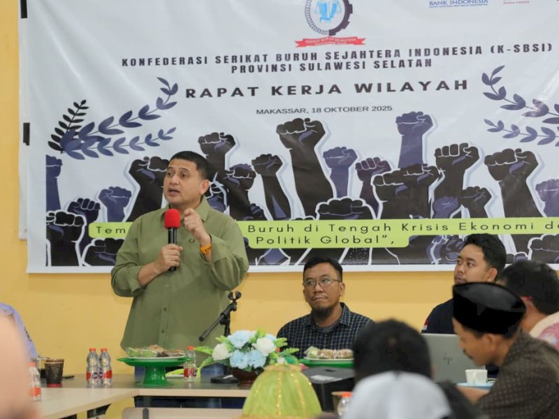 Wali Kota Makassar, Munafri Arifuddin, saat memberikan sambutan pada Rakerwil KSBSI Provinsi Sulawesi Selatan 2025 di Gedung PGIW, Jalan Abdurrahman Basalamah, Makassar, Sabtu (18/10/2025). @Jejakfakta/dok. Humas Pemkot Makassar