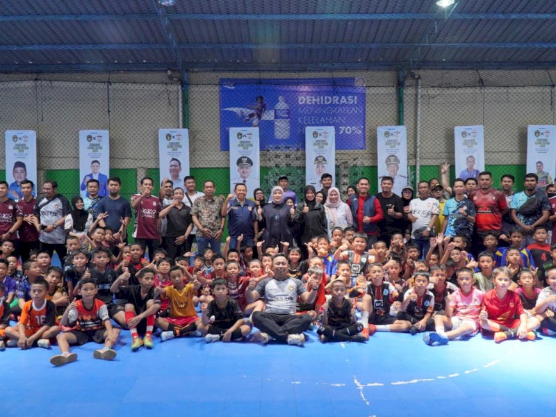 Wakil Wali Kota Makassar, Aliyah Mustika Ilham, secara resmi membuka kegiatan Coaching Clinic Futsal 2025, di GOR Anugrah, Jalan Sultan Dg. Raja, Kecamatan Bontoala, Makassar, Sabtu (18/10/2025). @Jejakfakta/dok. Humas Pemkot Makassar
