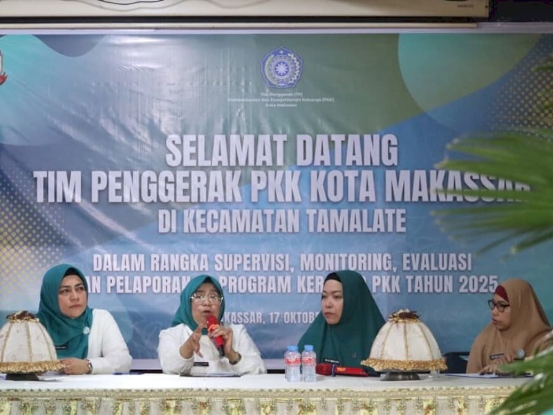 TP PKK Kota Makassar saat melakukan  kegiatan Supervisi, Monitoring, Evaluasi, dan Pelaporan (SMEP) TP PKK Kota Makassar yang digelar di Sekretariat TP PKK Kecamatan Tamalate, Jumat (17/10/2025). @Jejakfakta/dok. Humas Pemkot Makassar