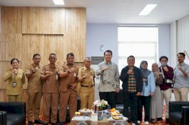 Sekda Luwu Timur Terima Kunjungan BPK Sulsel Bahas Audit Kinerja Pendapatan Daerah