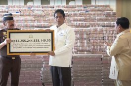 Kejagung Serahkan Rp 13,2 Triliun Hasil Sitaan Kasus Korupsi Ekspor CPO kepada Negara