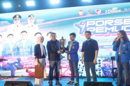 Didampingi Kadis Kominfo, Wali Kota Munafri Janji Bangun Sarana Kepemudaan di Makassar