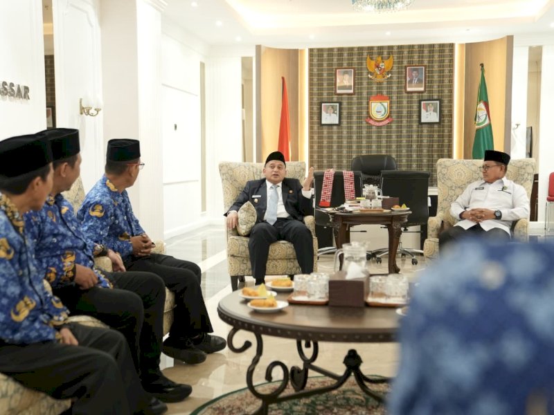 Wali Kota Makassar, Munafri Arifuddin, menerima audiensi pimpinan baru Kantor Kementerian Agama (Kemenag) Kota Makassar, di Balai Kota Makassar, Senin (10/11/2025). @Jejakfakta/dok. Humas Pemkot Makassar
