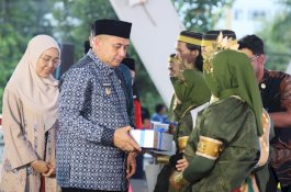 Pemkot Gelar Isbat Nikah Massal, 33 Pasangan Kini Sah di Mata Negara di HUT Makassar ke-418