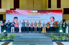 Wakil Wali Kota Makassar Hadiri Launching Unhas Migrant Service Centre Bersama Menteri P2MI