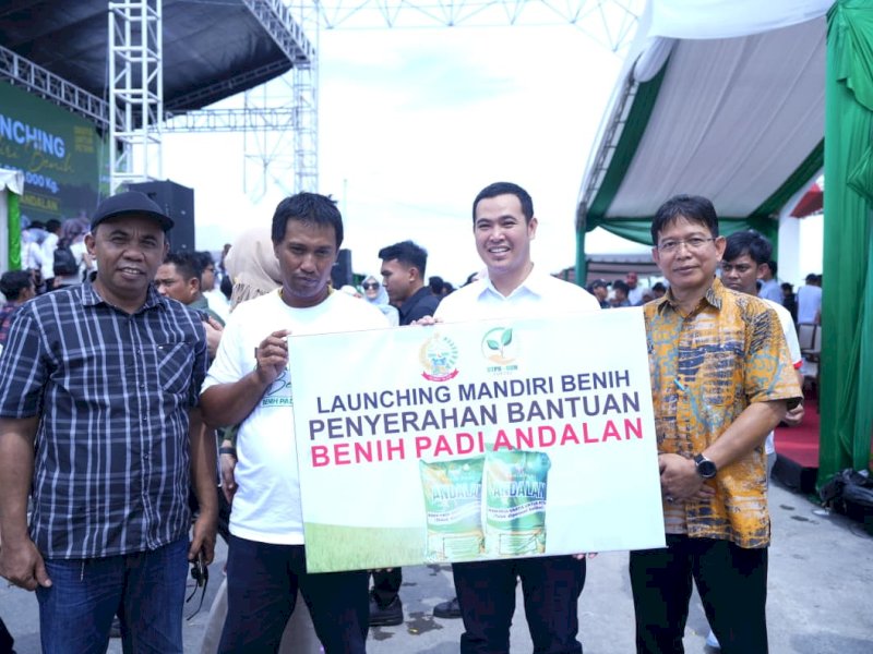 Bupati Pangkep hadiri peluncuran Program Mandiri Benih Padi Andalan Sulsel Tahun 2025 di Kawasan Center Point of Indonesia (CPI) Makassar, Minggu (16/11/2025). @jejakfaktacom/Humas Pemda Pangkep