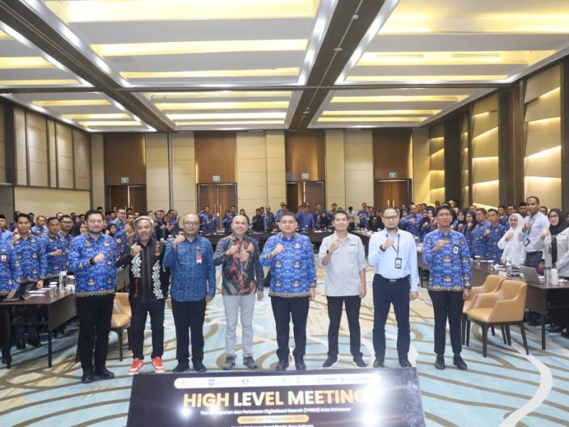 Kepala Badan Pendapatan Daerah (Bapenda) Kota Makassar, Andi Asminullah, saat menghadiri High Level Meeting Tim Percepatan dan Perluasan Digitalisasi Daerah (TP2DD) Kota Makassar Anggaran 2025, di Hotel Novotel Grand Shayla Makassar, Senin (17/11/2025). @Jejakfakta/dok. Humas Pemkot Makassar