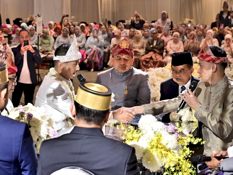Akad Nikah Zulfiqar Nur Alamsyah (Fikar) dan Roida Halilah Falih Ichsan (Falih) di Four Points by Sheraton Makassar, Sabtu (22/11/2025). @jejakfaktacom/Reza