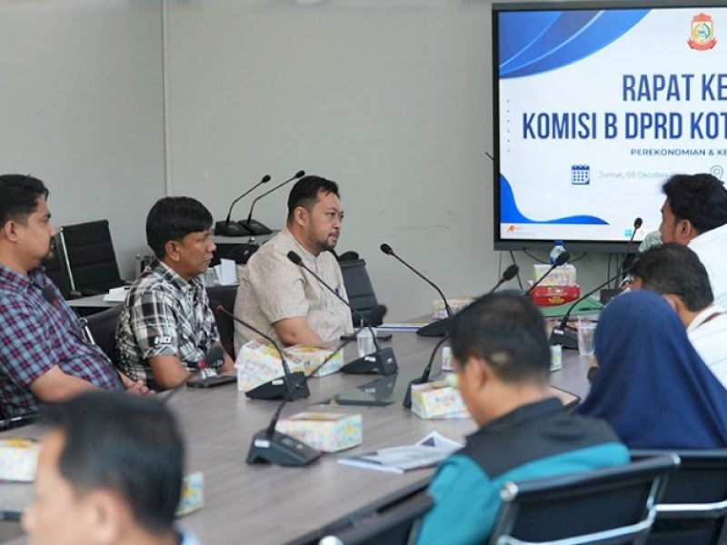 Badan Pendapatan Daerah (Bapenda) Kota Makassar menggelar rapat kerja bersama Komisi B DPRD Kota Makassar, Jumat, 3 Oktober 2025. @Jejakfakta/dok. Istimewa