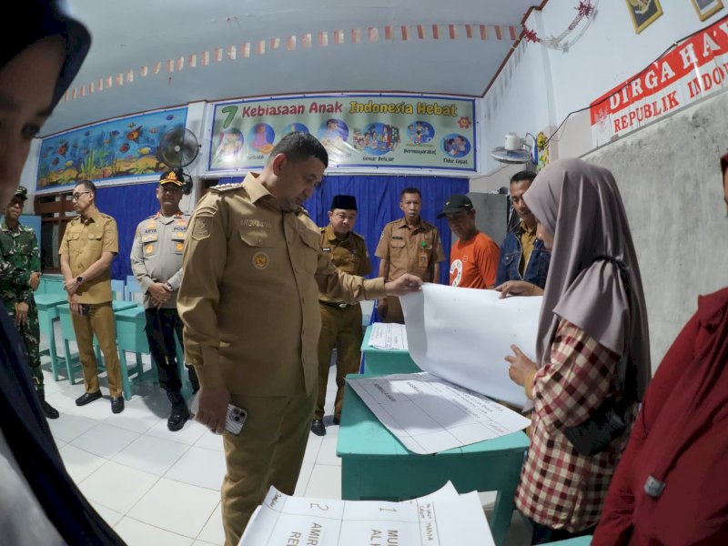 Wali Kota Makassar, Munafri Arifuddin, saat memantau proses pemilihan RT/RW di Makassar, Rabu (3/12/2025). @Jejakfakta/dok. Humas Pemkot Makassar 