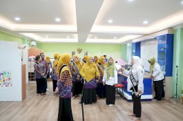 Bunda PAUD Kota Makassar Lakukan Kunjungan Silaturahmi ke Grha Bunda PAUD Surabaya dan TPA Gemes