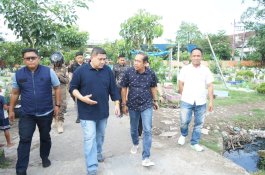 Camat Tallo Ramli Lallo Dampingi Wali Kota Makassar Tinjau Lokasi Kebakaran di Suangga