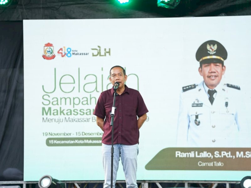 Camat Tallo, Ramli Lallo, saat memberikan sambutan aksi Jelajah Sampah Makassar di Kecamatan Tallo pada Sabtu (29/11/2025). @Jejakfakta/dok. Humas Kecamatan Tallo