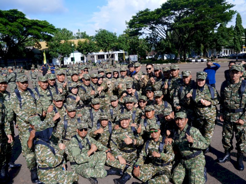 Pelaksanaan Retret dan Jambore Kepala Desa dibuka oleh Gubernur Sulsel, Andi Sudirman Sulaiman, ini berlangsung di Rindam XIV Hasanuddin, Jumat (12/12/2025). @jejakfaktacom/Humas Pemda Pangkep