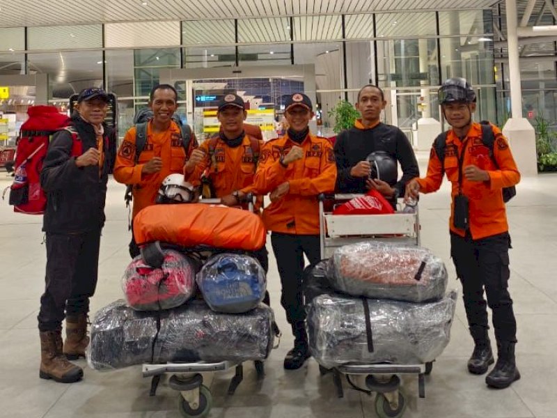 Pemkot Makassar mengambil langkah cepat dengan mengirimkan bantuan logistik serta 10 personel relawan Tim Reaksi Cepat (TRC) BPBD Makassar untuk membantu penanganan pascabencana di Provinsi Aceh dan selanjutnya akan berlanjut ke Provinsi Sumatra. @Jejakfakta/dok. 