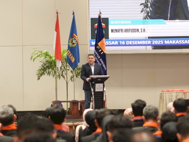 Munafri Arifuddin saat menghadiri sekaligus memberikan sambutan pada kegiatan Penyumpahan Profesi Insinyur Fakultas Teknik Universitas Hasanuddin Periode Desember 2025 di Hotel Claro Makassar, Selasa (16/12/2025) malam. @Jejakfakta/dok. Humas Pemkot Makassar