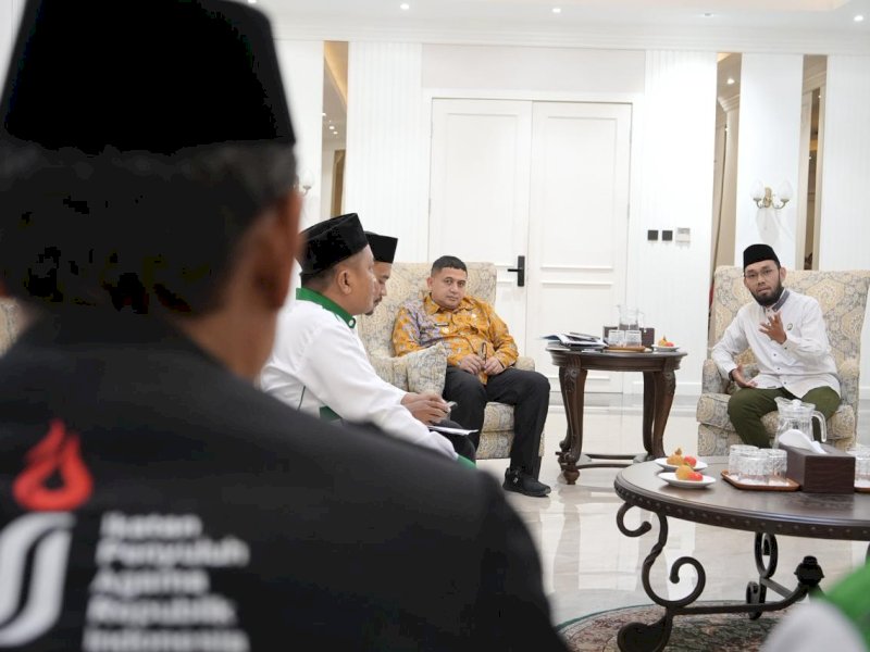 Dewan Pengukuhan Pengurus Kota Forum Komunikasi Taman Pendidikan Al-Qur&rsquo;an (DPK FKTPQ) Kota Makassar melakukan audiensi dengan Wali Kota Makassar, Munafri Arifuddin, di Balai Kota Makassar, Kamis (18/12/2025). @Jejakfakta/dok. Humas Pemkot Makassar
