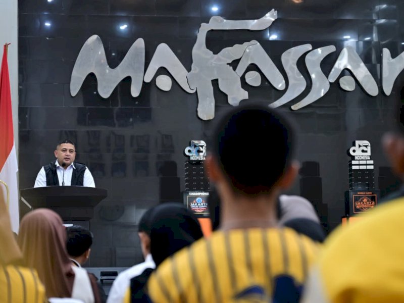 Wali Kota Makassar, Munafri Arifuddin, saat memberikan sambutan kegiatan Penerimaan Anggota Drum Corps Makassar (DCM) yang digelar di Baruga Anging Mamiri, Makassar, Rabu (24/12/2025). @Jejakfakta/dok. Humas Pemkot Makassar