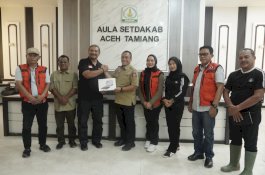 Tiba di Aceh, Bupati Luwu Timur Salurkan Bantuan untuk Korban Banjir Bandang Aceh Tamiang