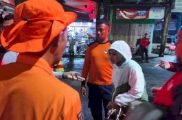 BPBD Kota Makassar Selamatkan 13 Warga Terjebak Banjir Bandang di Air Terjun Jeneberang