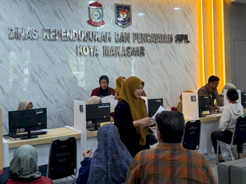 Kantor Layanan Dinas Kependudukan dan Pencatatan Sipil (Disdukcapil) Kota Makassar. @Jejakfakta/dok. Istimewa 