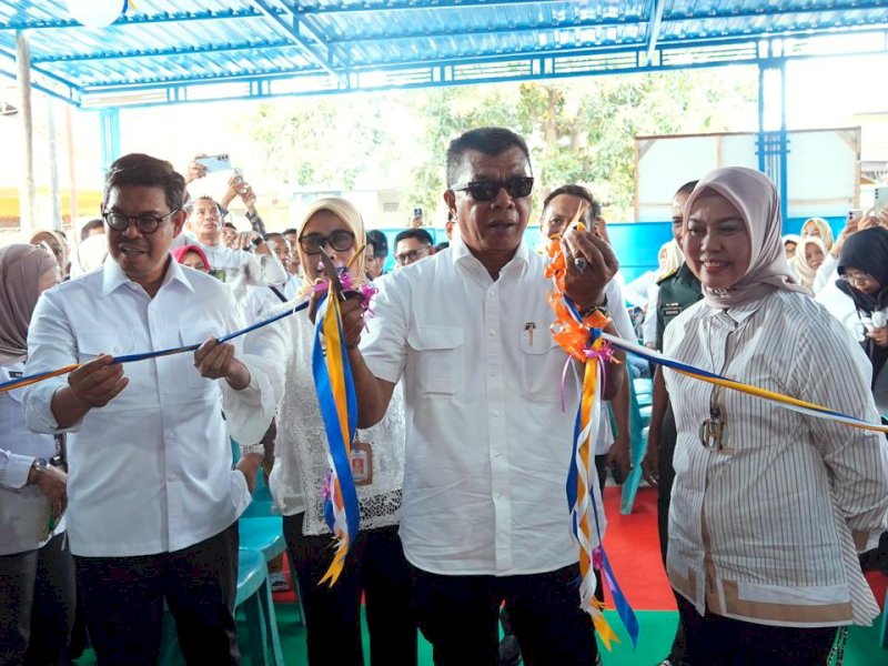 Bupati Bulukumba, Andi Muchtar Ali Yusuf, meluncurkan Satuan Pelayanan Pemenuhan Gizi (SPPG) Ujung Bulu Caile 02 di Jalan Serikaya, Bulukumba, Rabu (7/1/2026). @Jejakfakta/dok. Humas Pemkab Bulukumba 