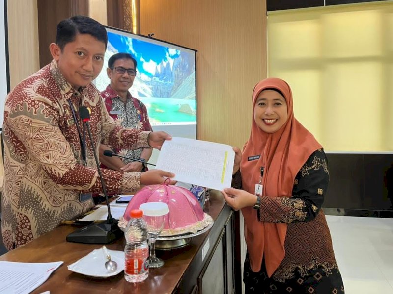 Bapperida Kabupaten Luwu Timur menggelar sosialisasi Kamus Usulan Musrenbang dan Pokok-pokok Pikiran DPRD, serta pendampingan penginputan Daftar Usulan (DU) Desa dan Pokok-pokok Pikiran DPRD Kabupaten Luwu Timur Tahun 2027, di Aula Bapperida Luwu Timur, Kamis (8/1/2026). @Jejakfakta/dok. IKP-Humas/Kominfo-SP