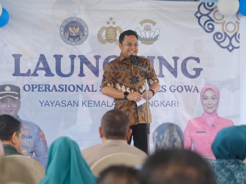 Wakil Bupati Gowa, Darmawangsyah Muin, saat menghadiri peresmian pembangunan SPPG di Dusun Romang Lompoa, Minggu (11/1/2026). @Jejakfakta/dok. Humas Pemkab Gowa