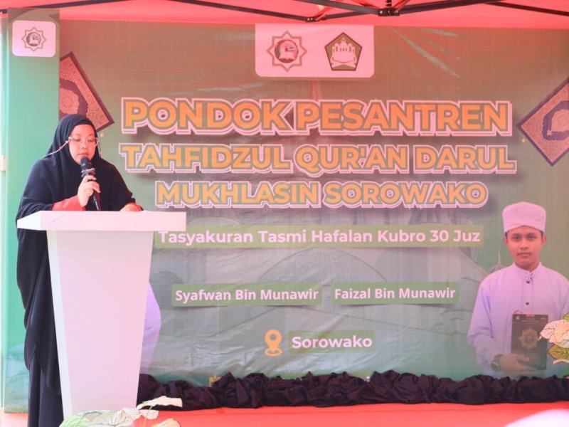  Asisten Pemerintahan dan Kesejahteraan Rakyat (Kesra), Aini Endis Anrika, menghadiri Tasyakuran Tasmi Hafalan Kubro 30 Juz di Pondok Pesantren Tahfidzul Qur&rsquo;an Darul Mukhlasin, Sorowako, Kecamatan Nuha, Ahad (11/01/2026). @Jejakfakta/dok. IKP-Humas/Kominfo-SP