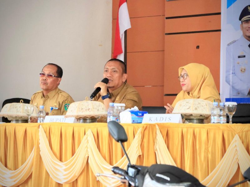 Rapat Koordinasi (Rakor) Pengawas dan Kepala Sekolah Negeri dan Swasta tingkat PAUD, SD, dan SMP se-Kabupaten Luwu Timur di Aula Dinas Pendidikan dan Kebudayaan, Malili, Senin (12/01/2026). @Jejakfakta/dok. IKP-Humas/Kominfo-SP