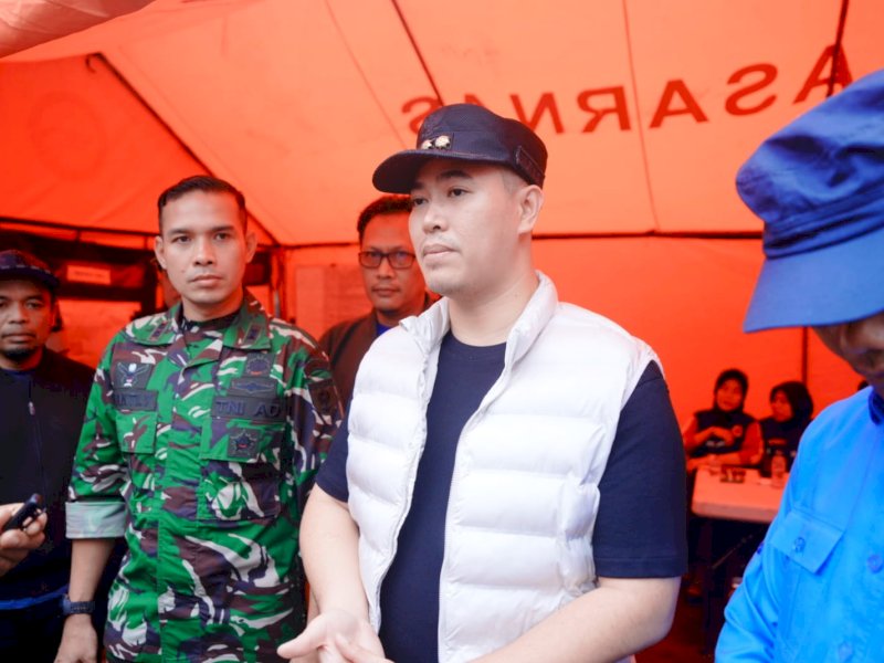 Bupati Pangkep meninjau langsung kesiapan tim dan posko gabungan evakuasi pesawat ATR 42-500 di Desa Tompo Bulu, Kecamatan Balocci, Pangkep, pada Minggu (18/1/2026). @jejakfaktacom/Humas Pemda Pangkep