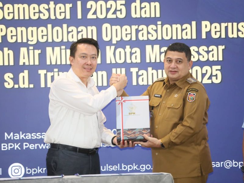 Wali Kota Makassar, Munafri Arifuddin, saat menghadiri sekaligus mewakili kepala daerah dalam kegiatan Serah Terima Laporan Hasil Pemeriksaan (LHP) BPK Semester II Tahun Anggaran 2025, yang digelar di Ruang Auditorium Lantai 2 Kantor BPK Perwakilan Provinsi Sulawesi Selatan, Senin (19/1/2026). @Jejakfakta/dok. Humas Pemkot Makassar