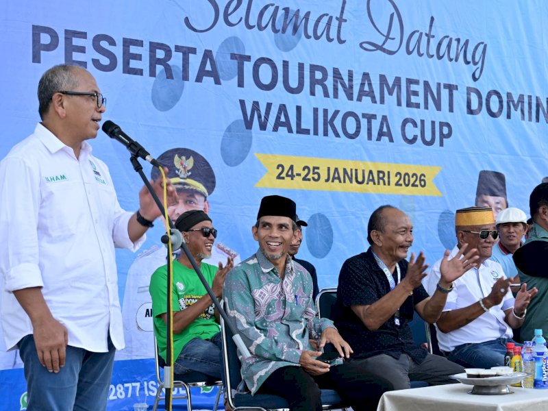 Ketua PORDI Sulsel, Ilham Arief Sirajuddin, membuka Turnamen Domino Wali Kota Cup Palopo 2026 di Pelataran Pancasila Kantor Wali Kota Palopo, Jumat (24/1/2026). @jejakfaktacom/Reza