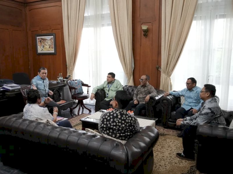 Wali Kota Makassar, Munafri Arifuddin, didampingi jajaran Pemkot Makassar dan diterima langsung oleh Wakil Menteri Luar Negeri RI, Muhammad Anis Matta, di Kantor Kementerian Luar Negeri Republik Indonesia di Jalan Pejambon, Jakarta Pusat, Senin (26/1/2026). @Jejakfakta/dok. Humas Pemkot Makassar