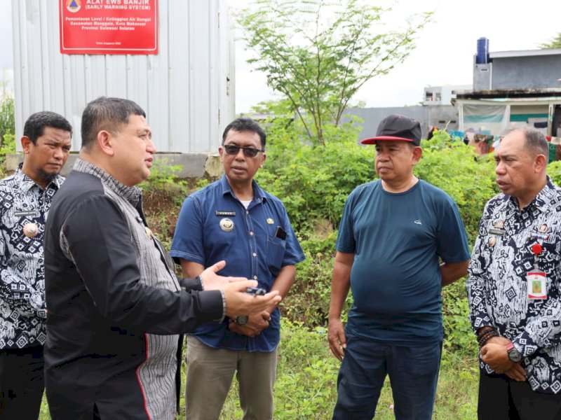 Wali Kota Makassar, Munafri Arifuddin, turun langsung meninjau Perumahan Blok 10 Perumnas Antang, Kecamatan Manggala, Jumat (13/2/2026). @Jejakfakta/dok. Humas Pemkot Makassar