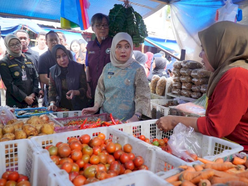 Wakil Wali Kota Makassar, Aliyah Mustika Ilham, saat memimpin pengawasan terpadu harga dan ketersediaan bahan pokok menjelang Hari Besar Keagamaan Nasional (HBKN) dan bulan suci Ramadan. @Jejakfakta/dok. Humas Pemkot Makassar
